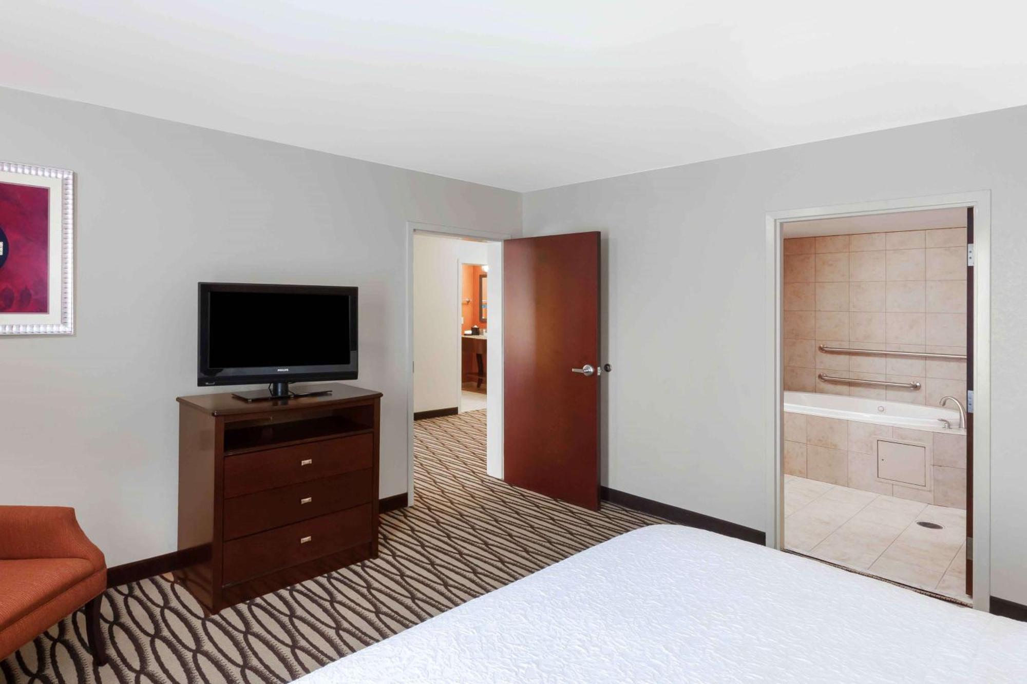 Hampton Inn & Suites Morgan City Exterior photo