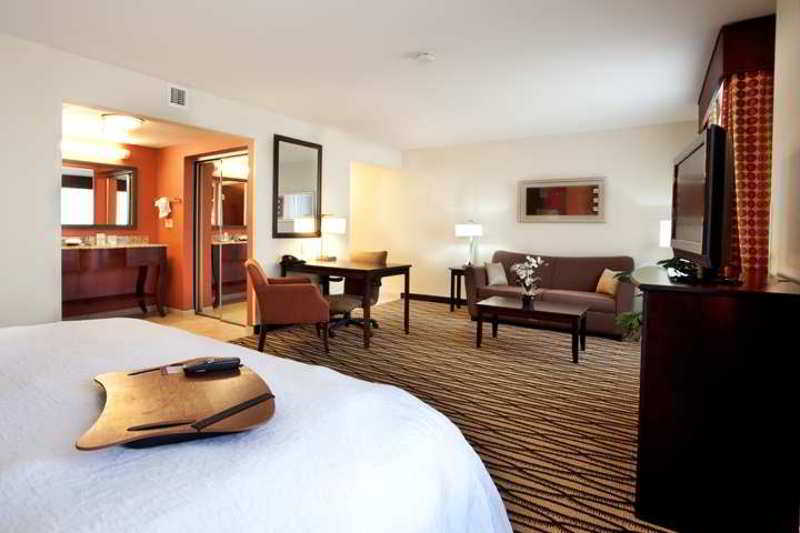 Hampton Inn & Suites Morgan City Room photo